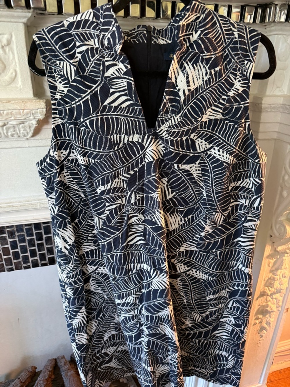Brooks Brothers Navy and White Leaf-Print Sleeveless Dress